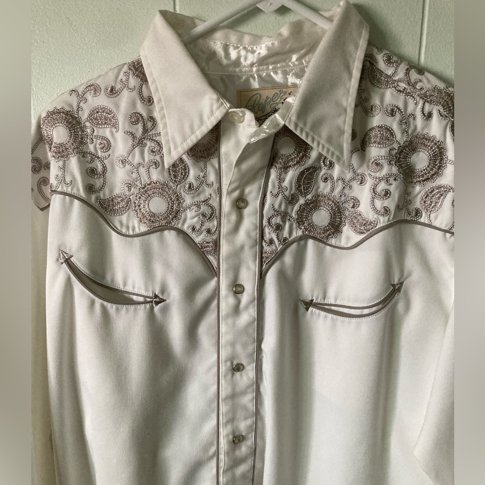 Roper SZ XL White and Black Western Shirt long sleeve beautifully embroidered - Picture 2 of 12